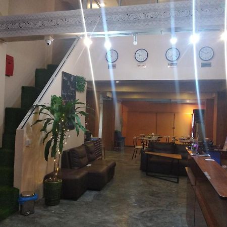 Amico Del Myanmar Hostel Gyogon Bagian luar foto