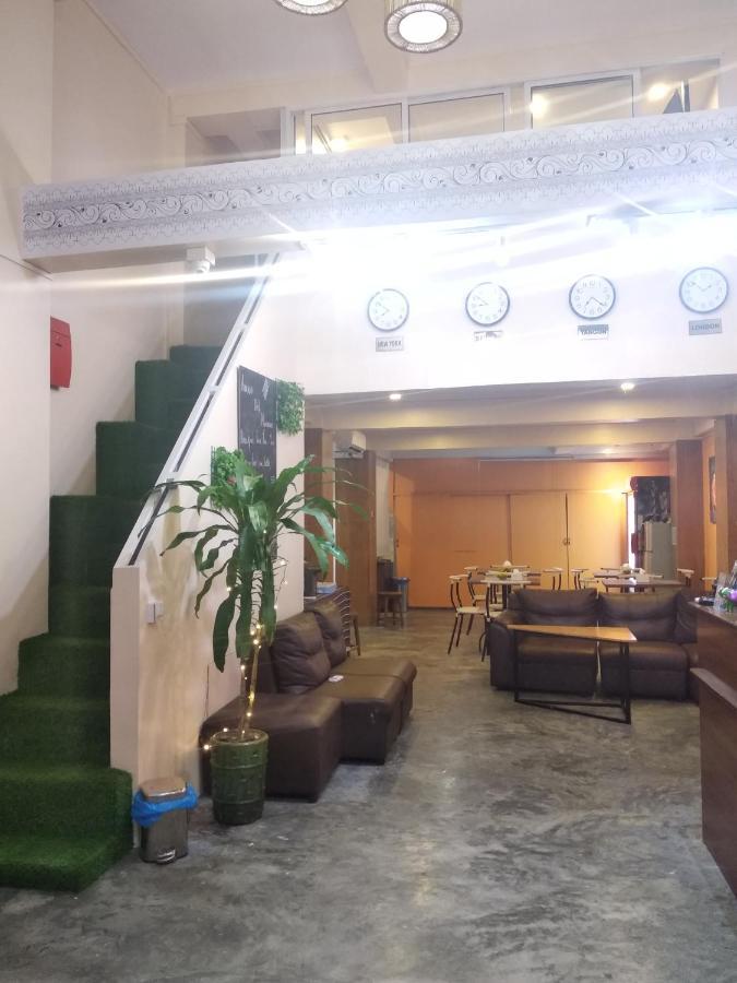 Amico Del Myanmar Hostel Gyogon Bagian luar foto